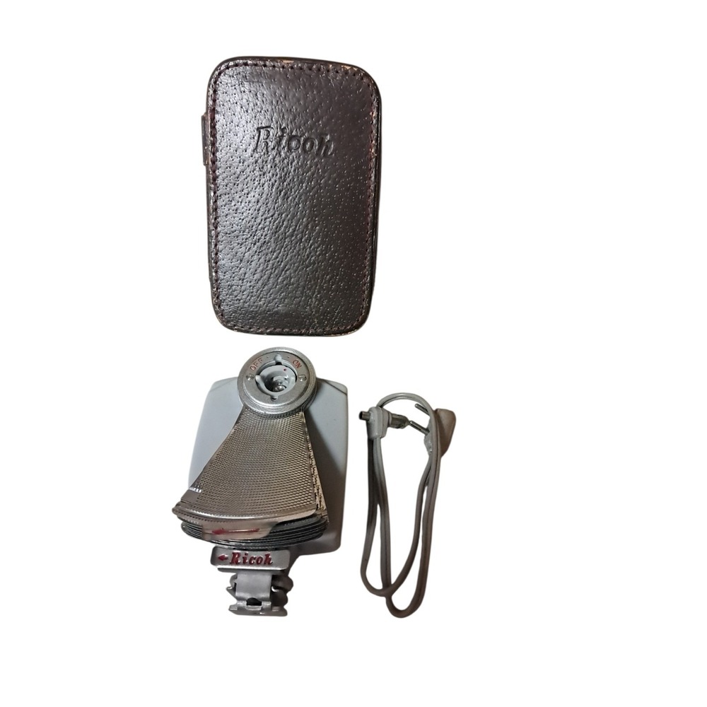 VINTAGE RICOH BC-605 CAMERA FLASH WITH SYNCH CORD, CASE‎ Untested